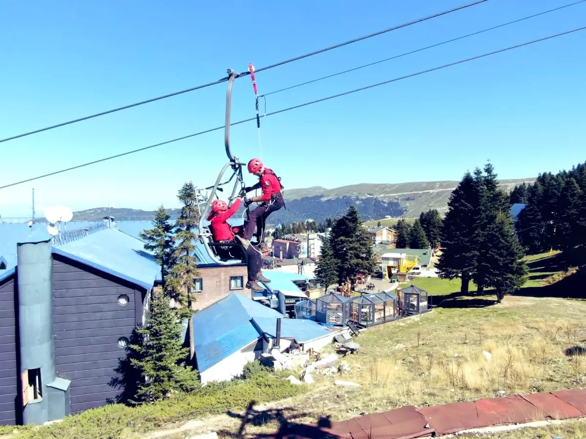 Uludağ\'da Teleferik Kurtarma Eğitimi