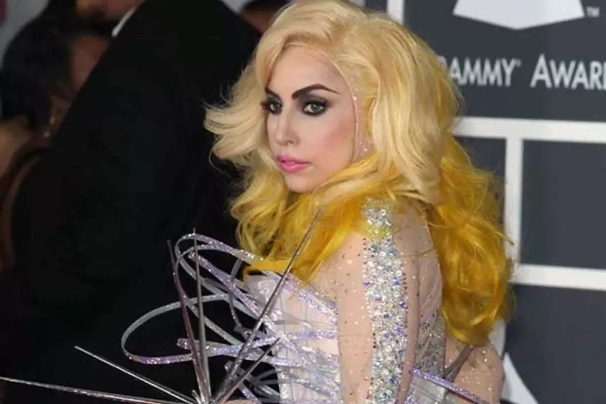 Lady Gaga gizlediği sağlık sorununu ilk kez açıkladı