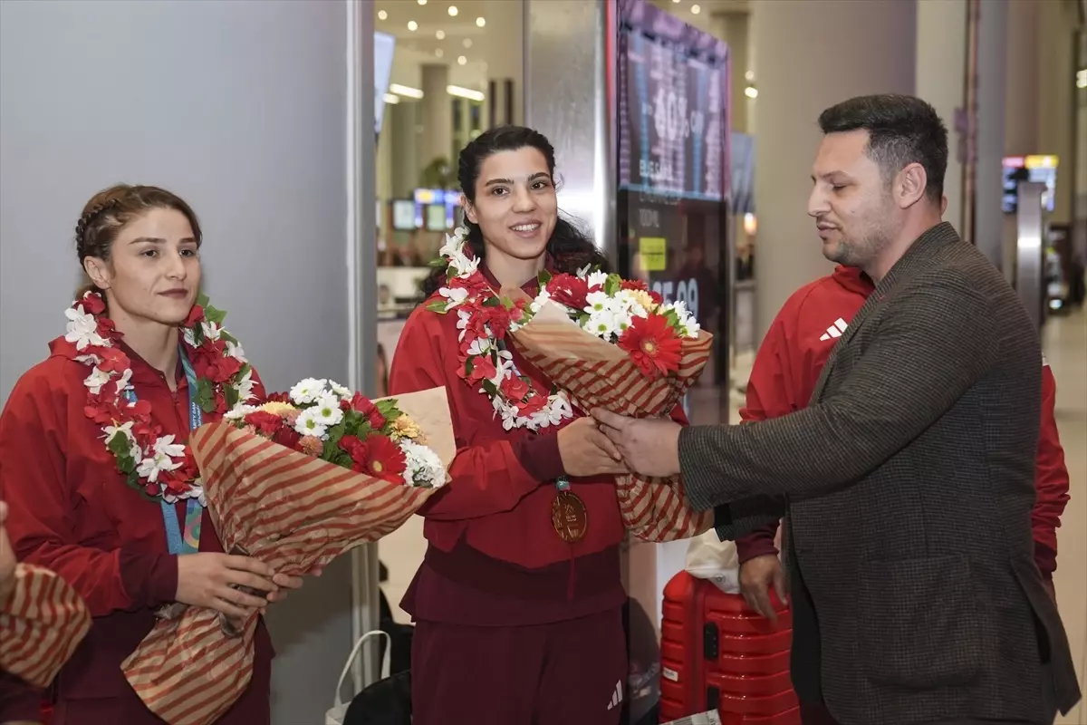 Muaythai Milli Takımı Riyad\'dan Altınla Döndü