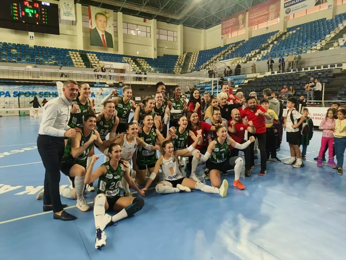 Sakarya Voleybol, Afyon\'u 3-2 Geçti