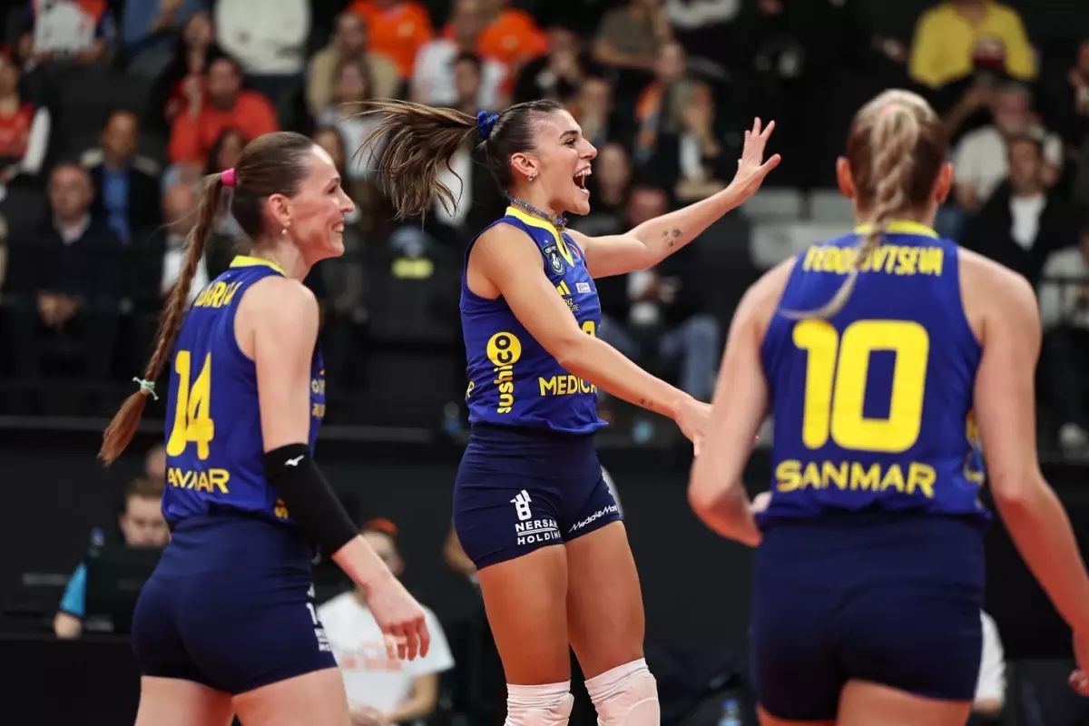 Derbide zafer Fenerbahçe\'nin