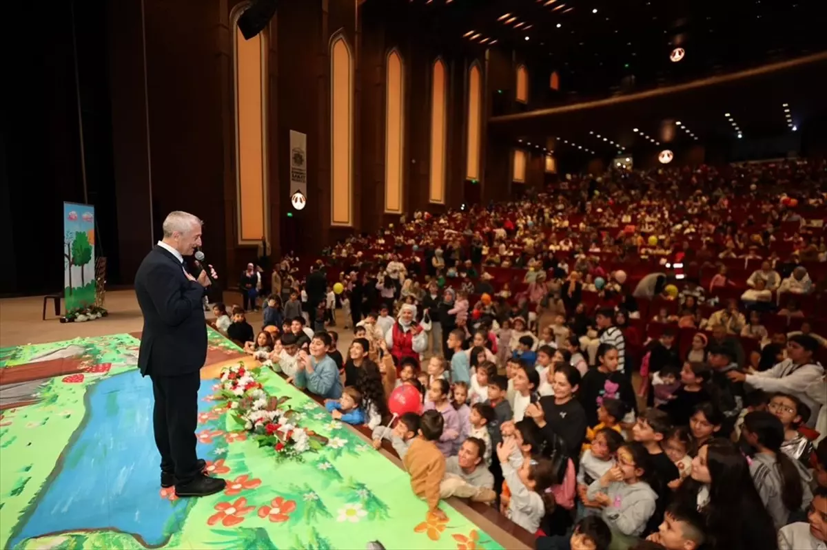 Gaziantep\'te Çocuklar için Şenlik