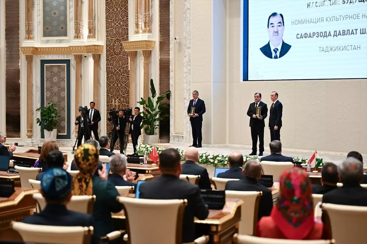 Özbekistan\'da \'Gelecek Mirası\' Ödülleri Sahiplerini Buldu