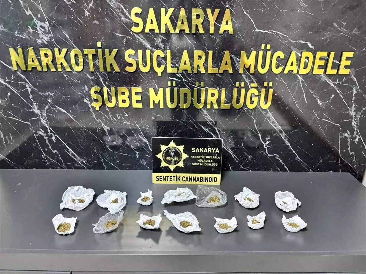 Sakarya\'da Uyuşturucu Operasyonu: 4 Gözaltı