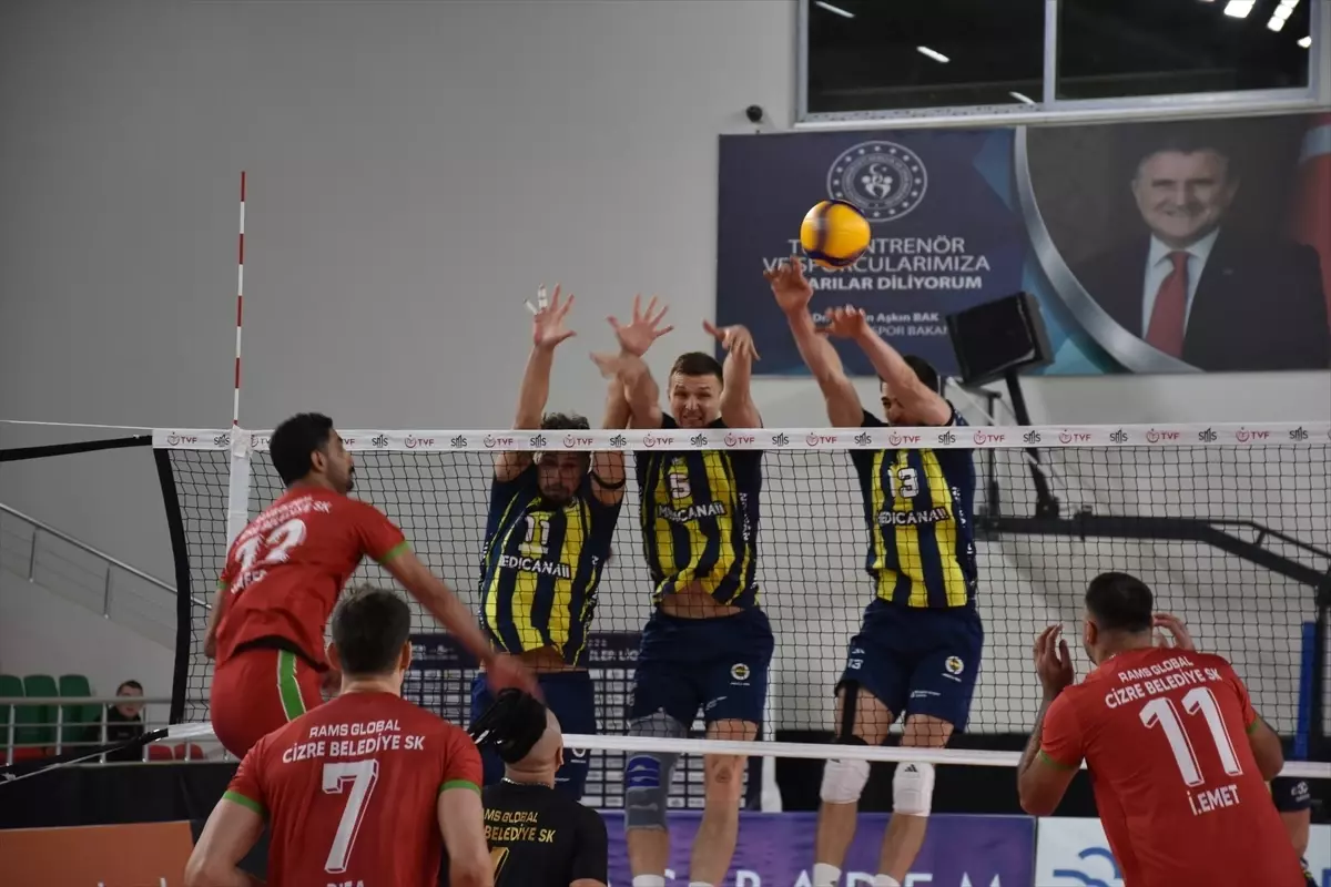 Fenerbahçe Cizre\'yi 3-0 Yendi