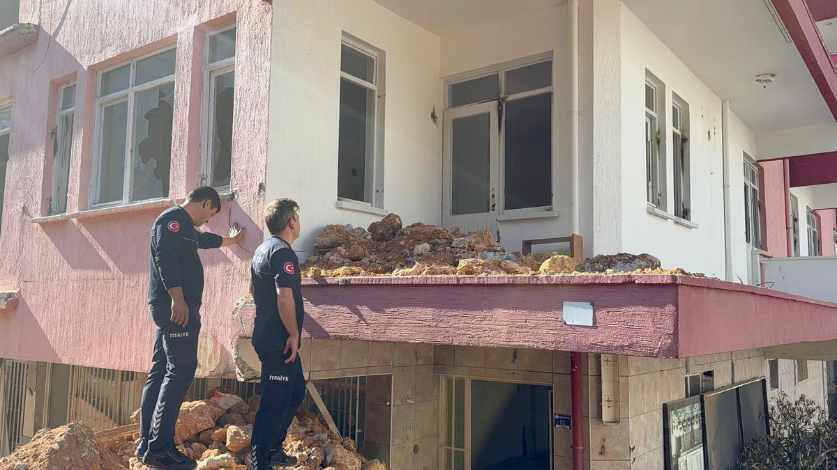 Antalya\'da Metruk Apartmanda Yangın: 1 Ölü