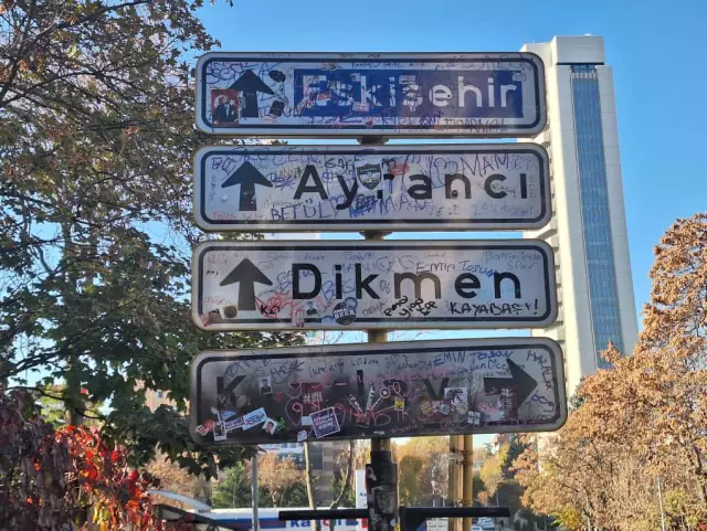 Bunu da gördük! 'Kızılay' tabelası akımı sırasında kişi bıçaklandı Bunu da gördük! 'Kızılay' tabelası akımı sırasında kişi bıçaklandı