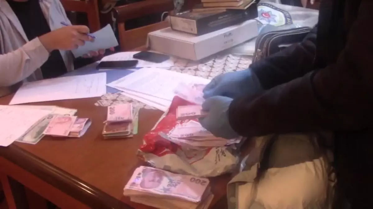 FETÖ/PDY\'ye Operasyon: 5 Tutuklama