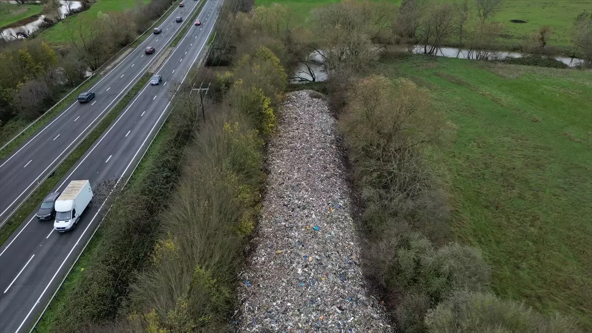 Kidlington\'da Kaçak Atık Felaketi