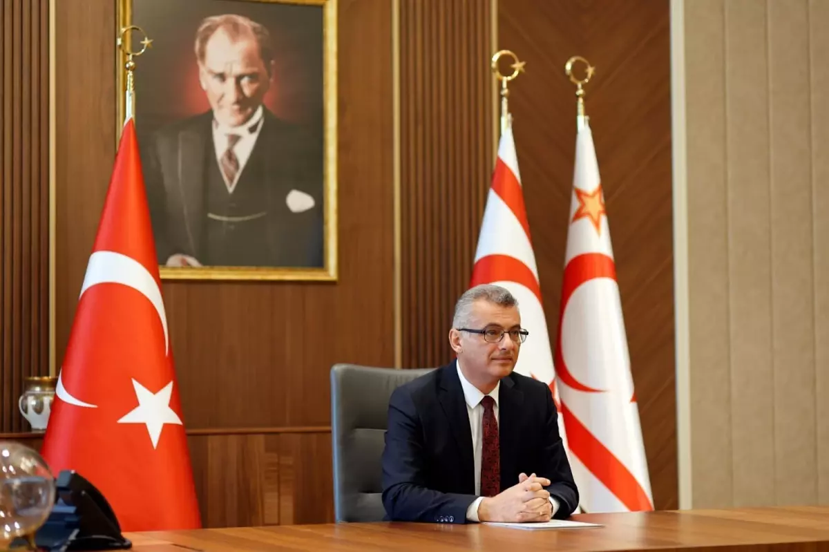 KKTC ve Güney Kıbrıs Liderlerinden Tarihi Görüşme