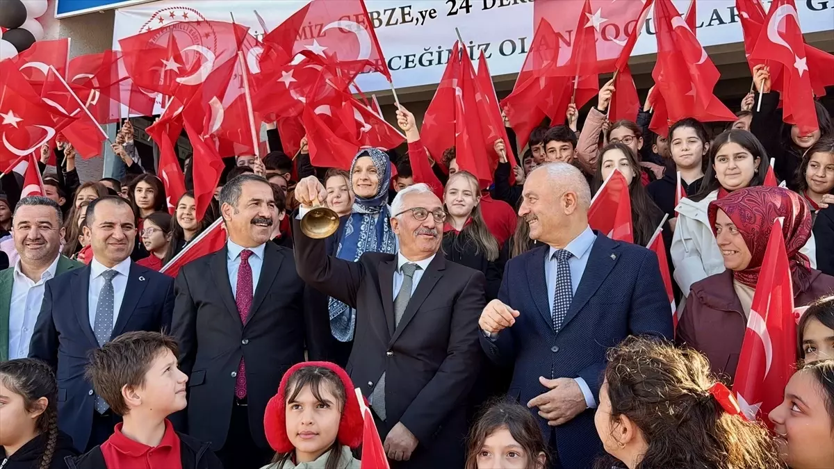 Kocaeli\'de Okul Açılışları ve Dersbaşı