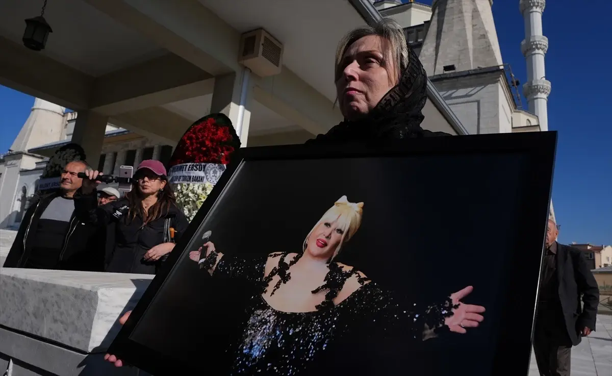 Muazzez Abacı Son Yolculuğuna Uğurlandı