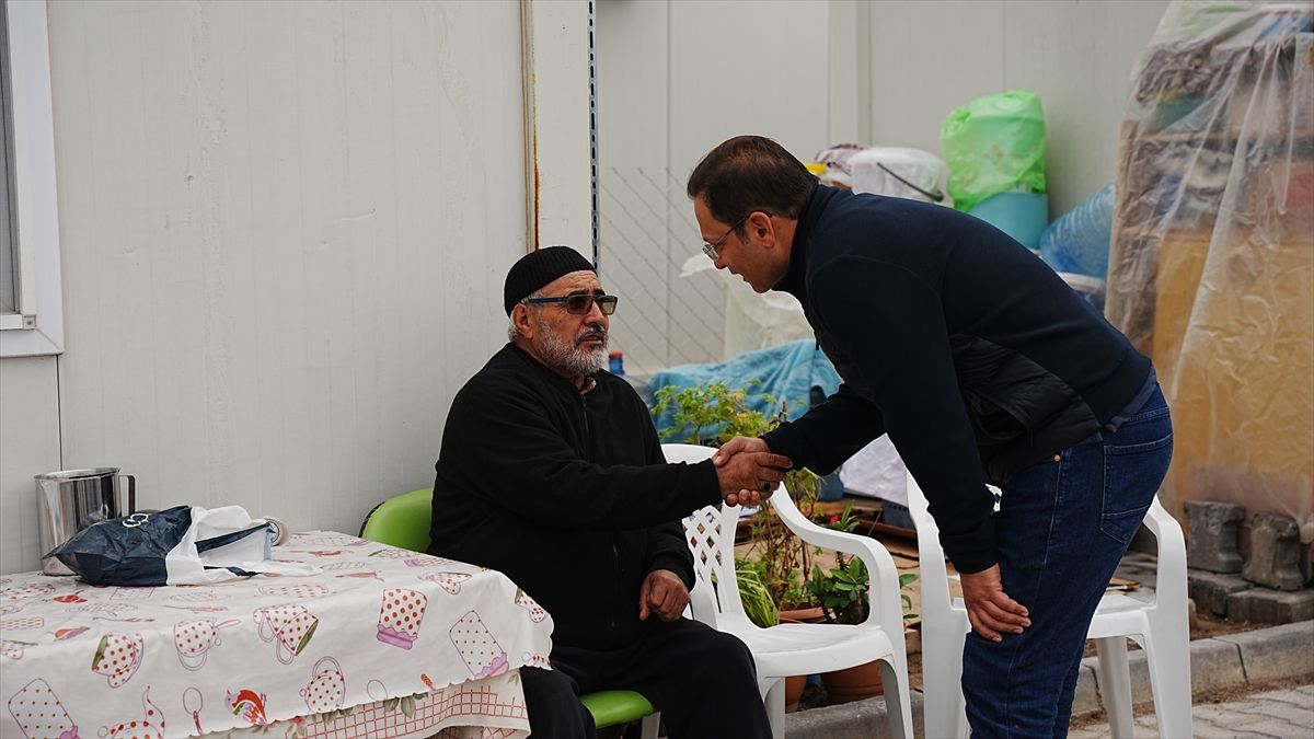 Sındırgı\'da Depremzedelere Geçici Yaşam Alanı