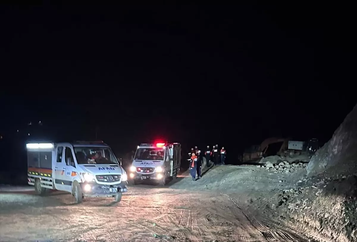 Divriği\'de Demir Madeni Ocağında Göçük