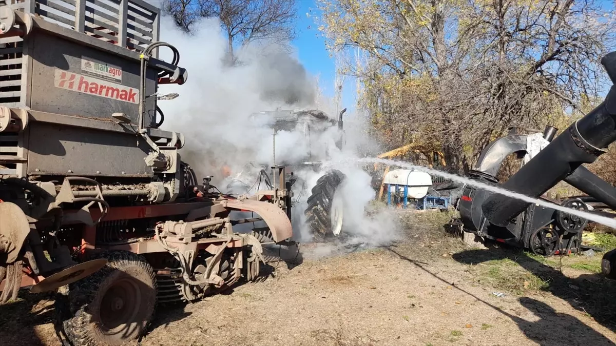 Zile\'de Traktör Yangını