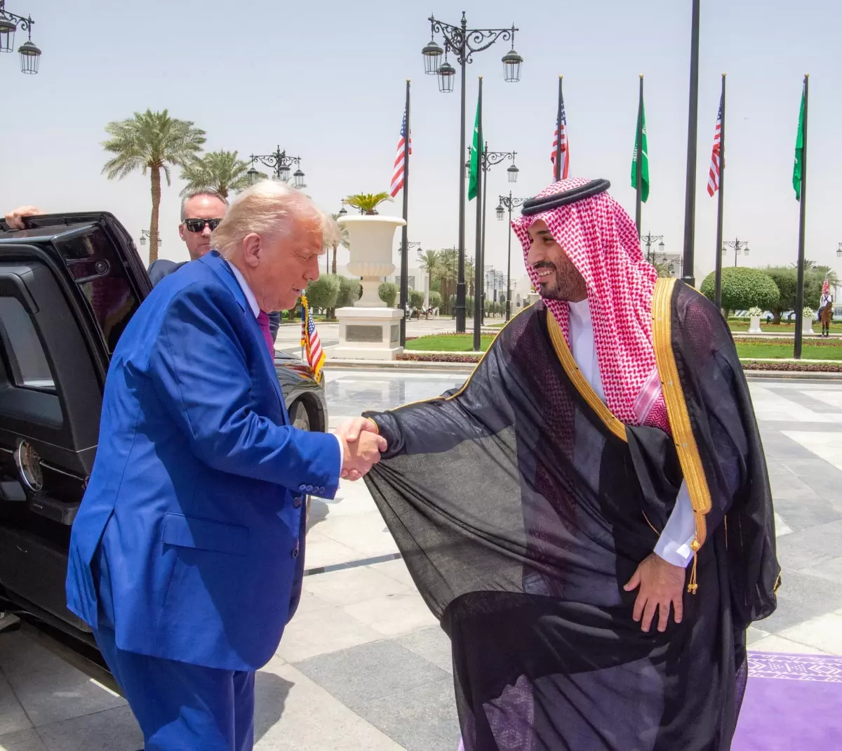 Trump ve Selman Beyaz Saray\'da Buluşuyor