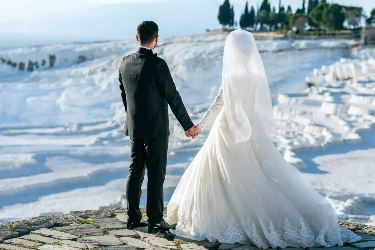 Yargıtay\'dan emsal karar! Düğün fotoğrafı hapis getirdi