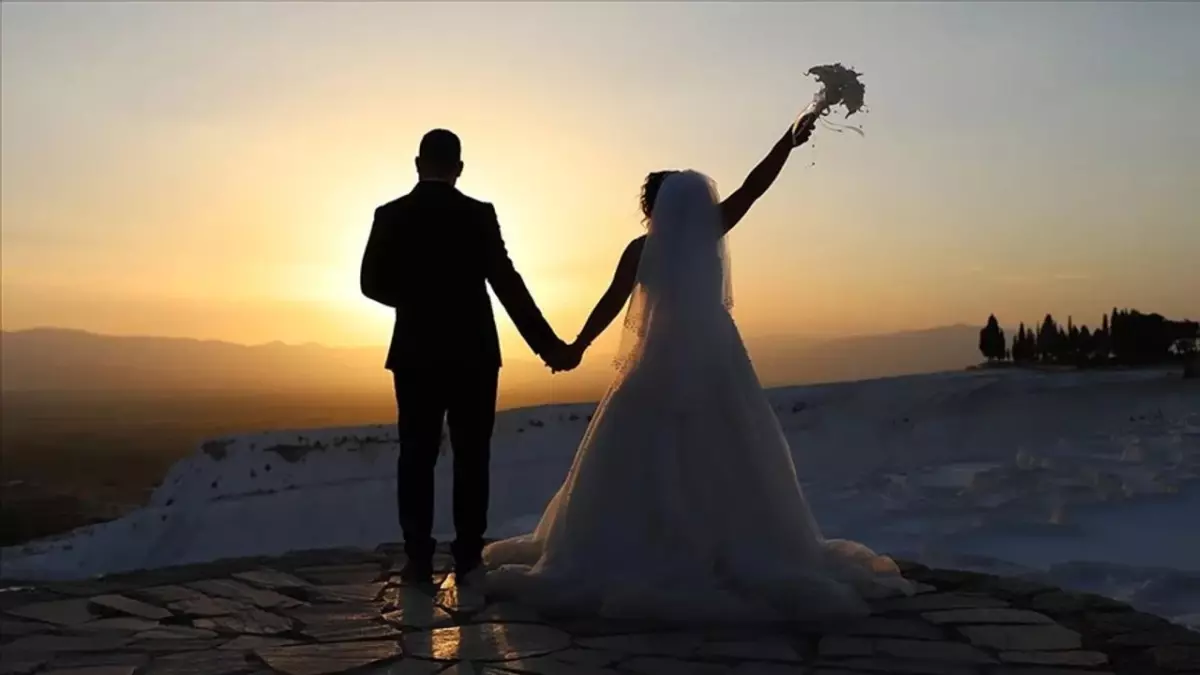 Yargıtaydan düğün fotoğraflarını müşterilerine izinsiz gösteren fotoğrafçıya mahkumiyet kararı