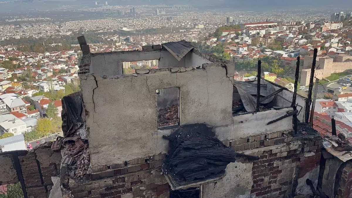 Bursa\'da Yangın: 80 Yaşındaki Adam Hayatını Kaybetti