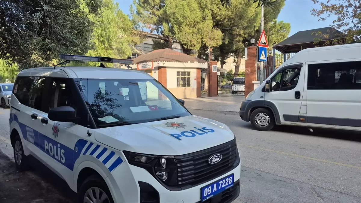 Aydın\'da Lise Kavgasında 2 Öğrenci Bıçakla Yaralandı