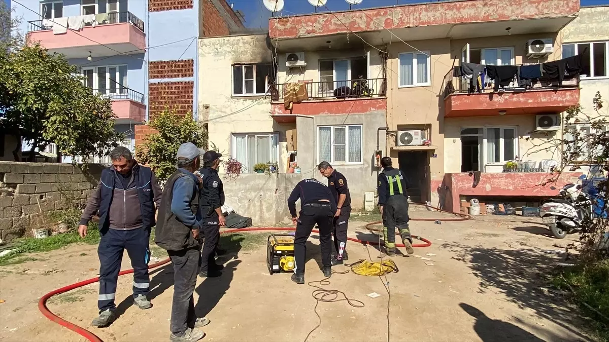 Nazilli\'de Yangında Hayatını Kaybeden Genç Kız Defnedildi