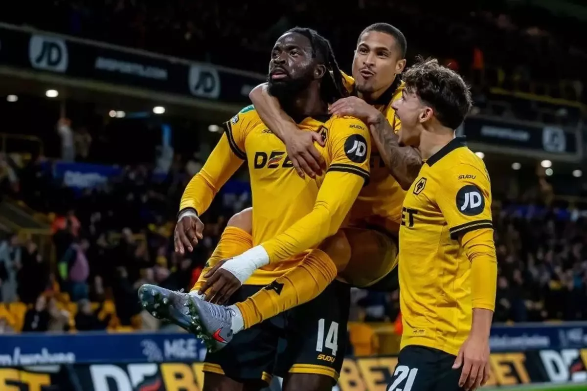 Boyu 2 metre! Fenerbahçe de Osimhen\'ini buldu