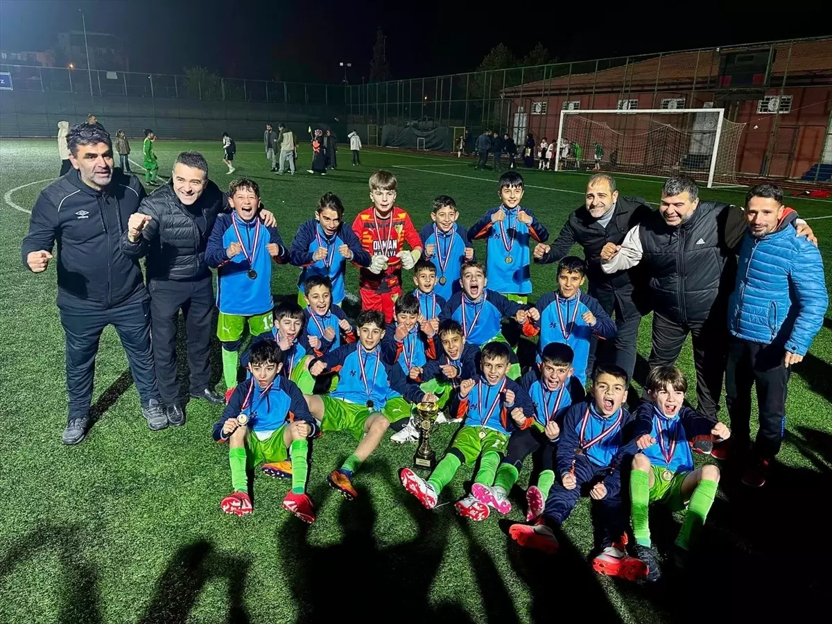 Doğanşehir Belediyespor 12 Yaş Altı Şampiyonu