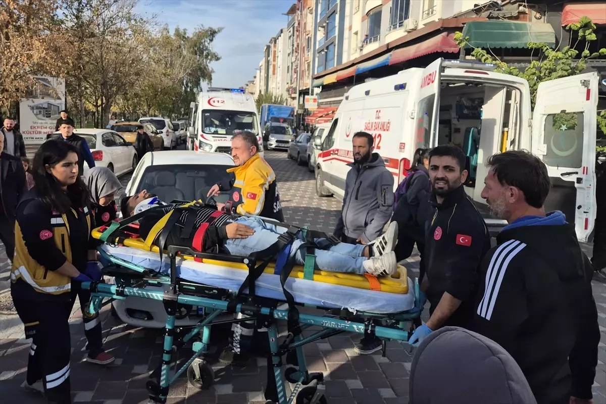 Turgutlu\'da Otomobil-Motosiklet Kazası