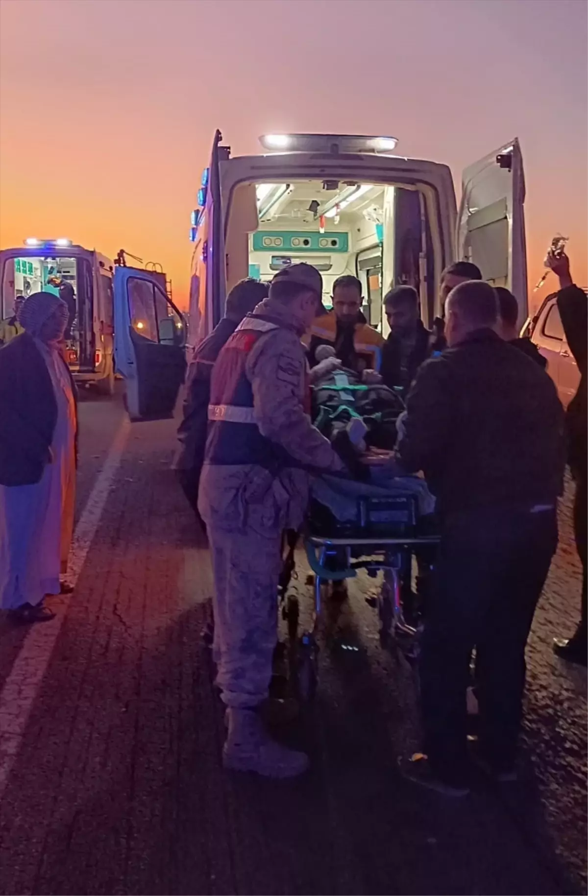 Derik\'te Trafik Kazası: 4 Yaralı