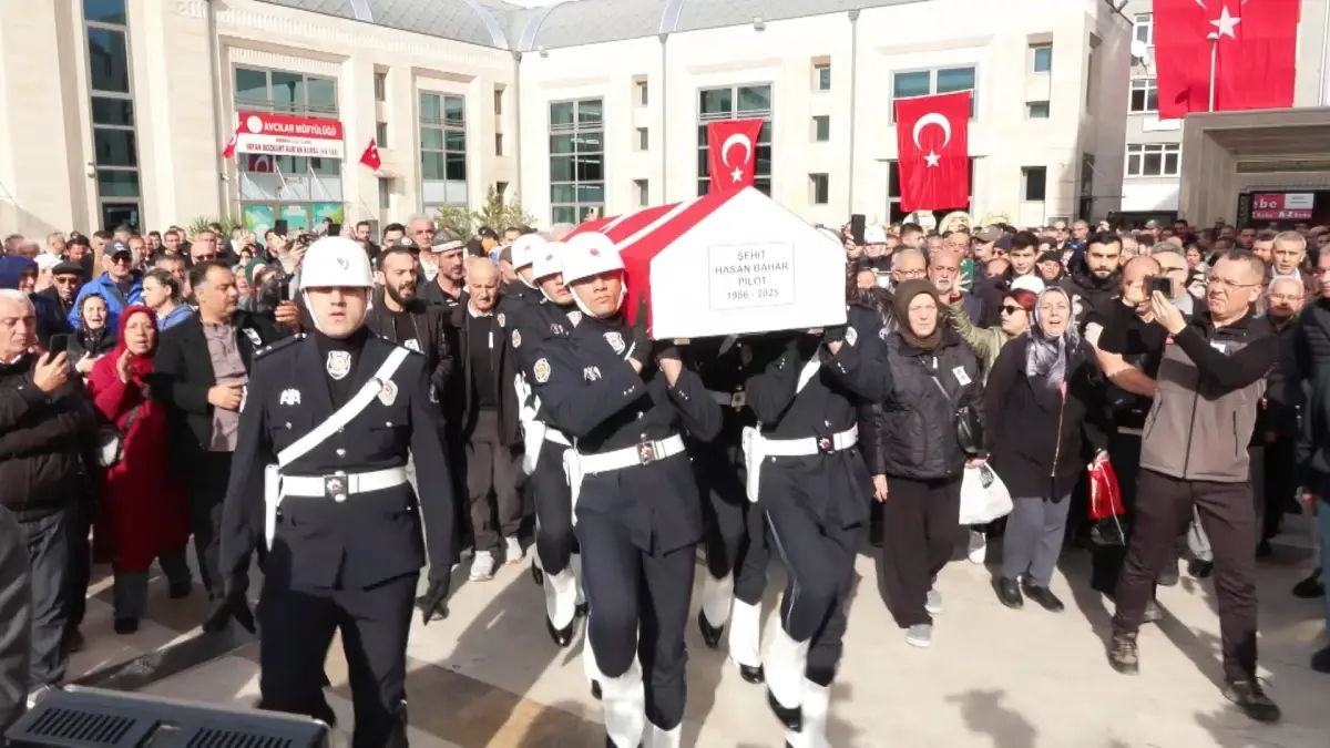 Pilot Hasan Bahar son yolculuğuna uğurlandı