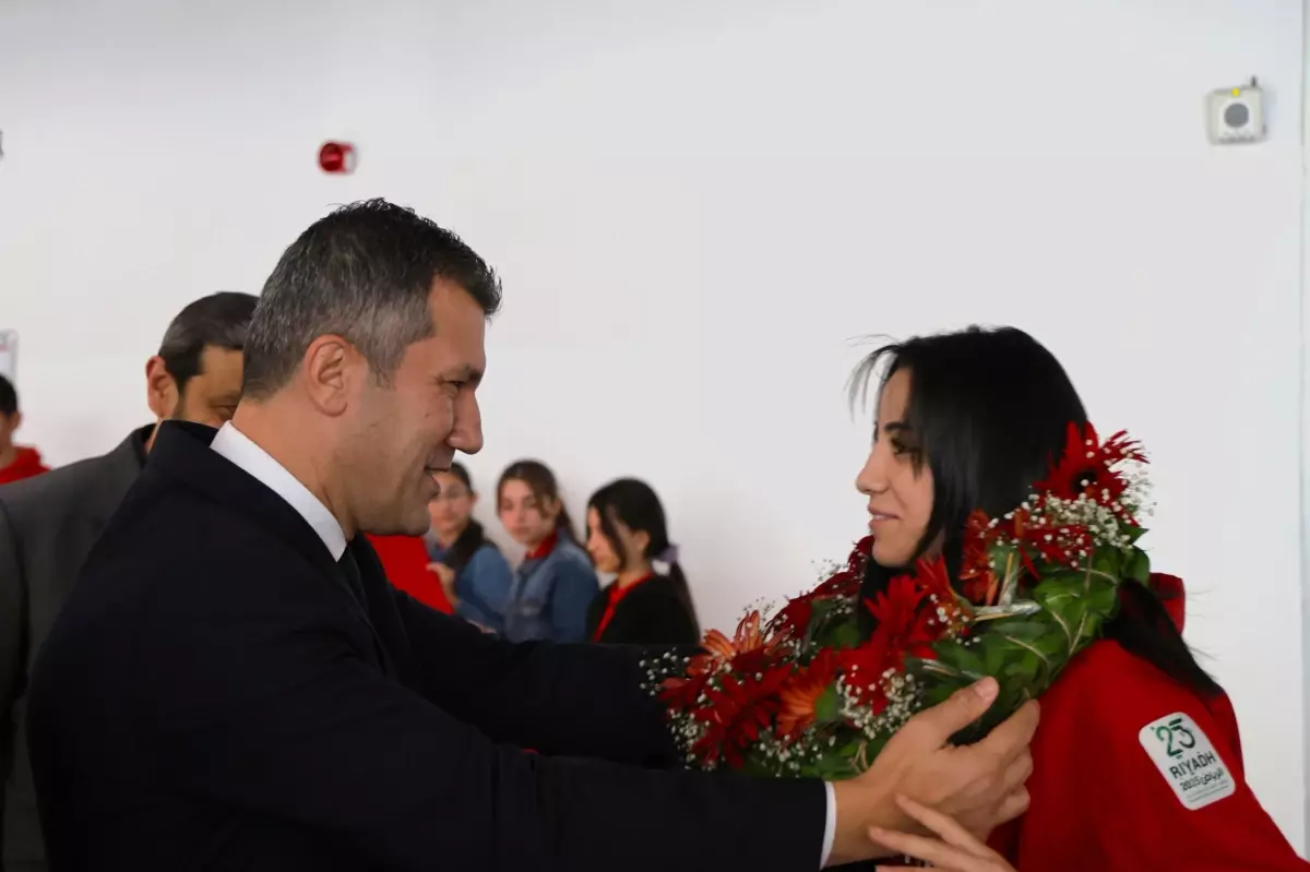 Berna Tut, Wushu\'da Bronz Madalya Kazandı