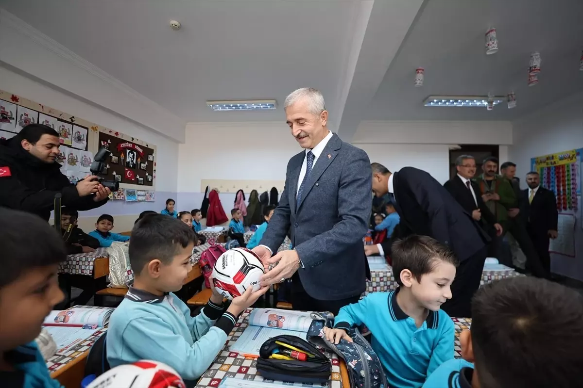 Öğrencilere Temizlik Ödülü: Top