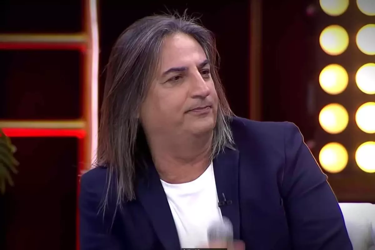 Sahnede talihsiz kaza: Çelik\'in düştüğü anlar kameraya yansıdı