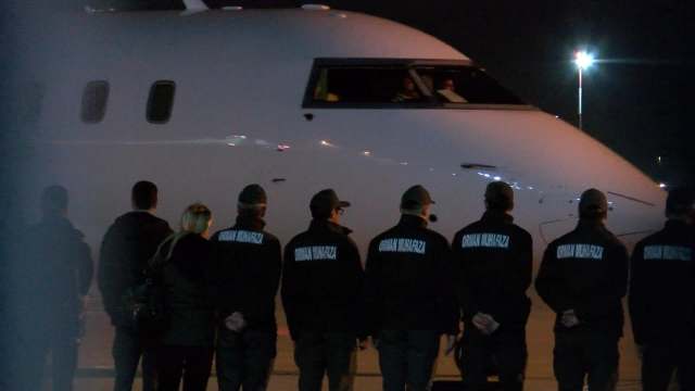 Şehit pilot Hasan Bahar'ın naaşı Türkiye'ye getirildi Şehit pilot Hasan Bahar'ın naaşı Türkiye'ye getirildi