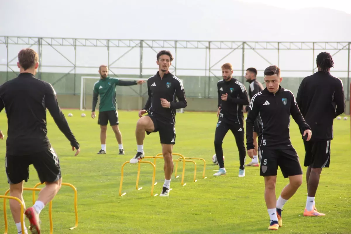 Kocaelispor Göztepe Maçına Hazırlanıyor