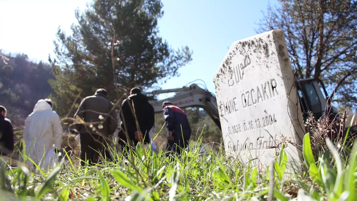 Bolu\'da Mezarlık Taşıma İşlemi