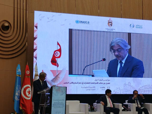 Türkiye'nin Tunus Büyükelçisi Demircan: Göç, medeniyetler arası temasın en yoğun yaşandığı alandır Türkiye'nin Tunus Büyükelçisi Demircan: Göç, medeniyetler arası temasın en yoğun yaşandığı alandır