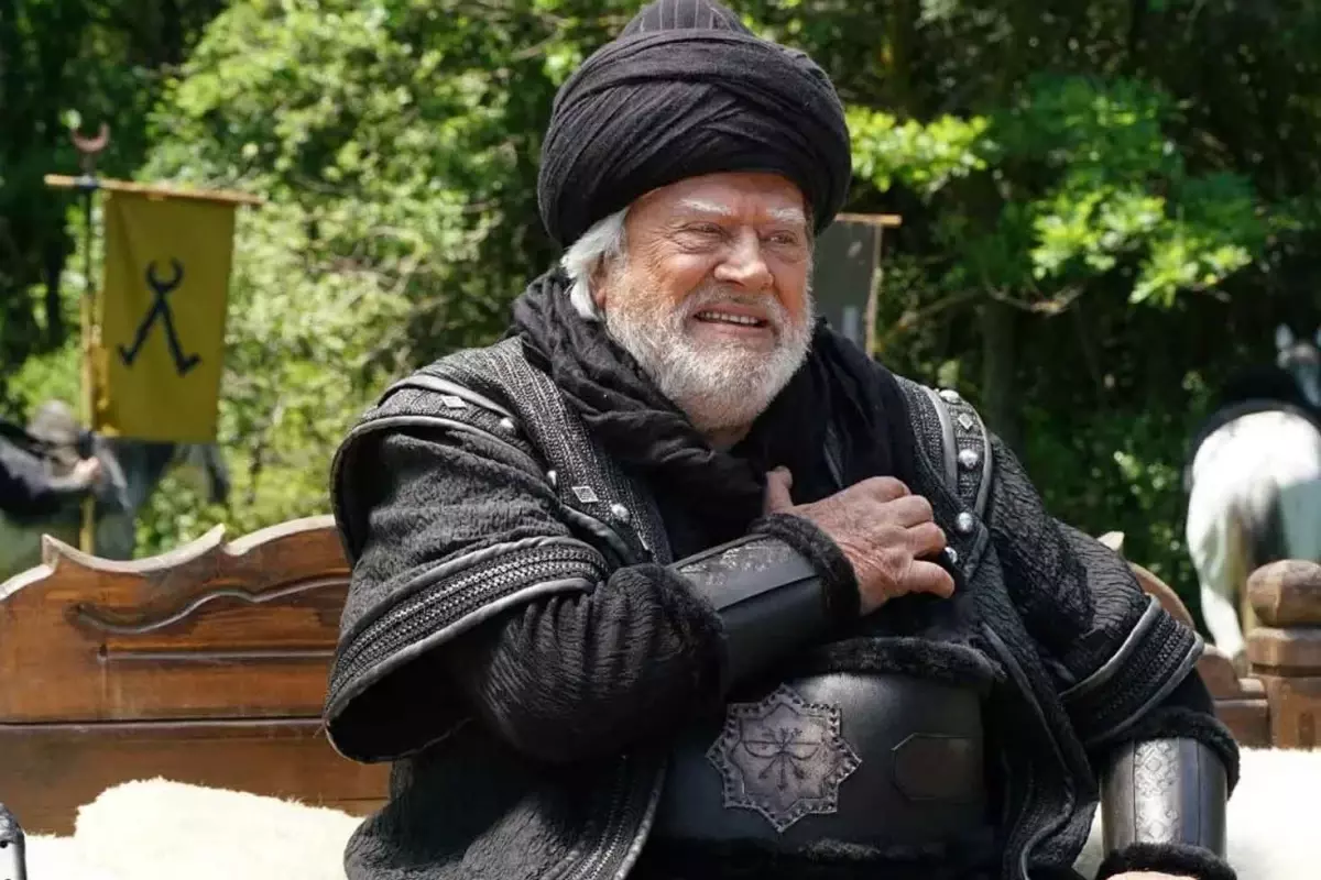 Cüneyt Arkın\'a vefa gecesi: Torunu Zeynep\'in sözleri duygulandırdı