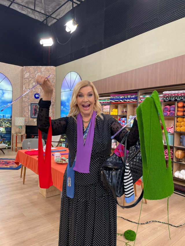 Derya Baykal yine yaptı yapacağını