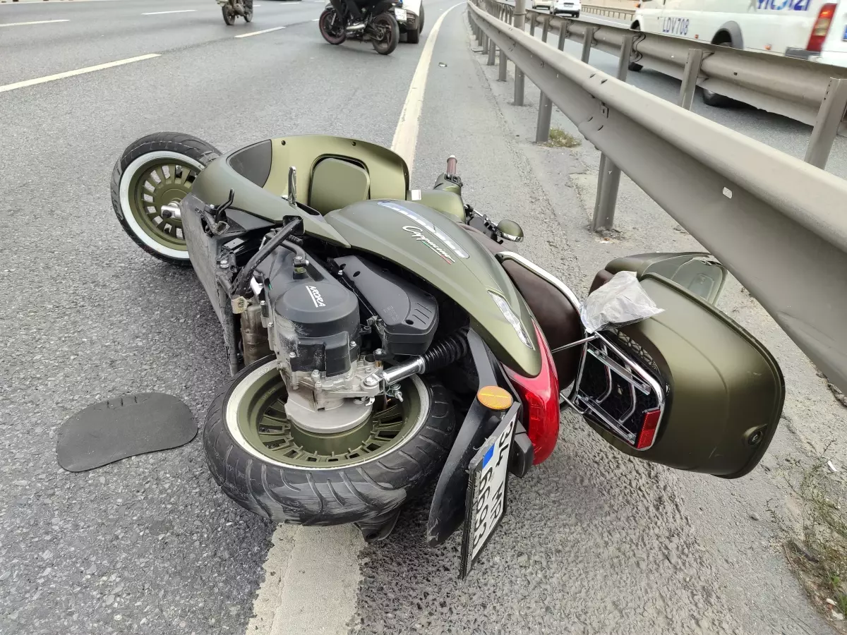 Küçükmece\'de motosiklet kazası: 1 ölü, 1 yaralı