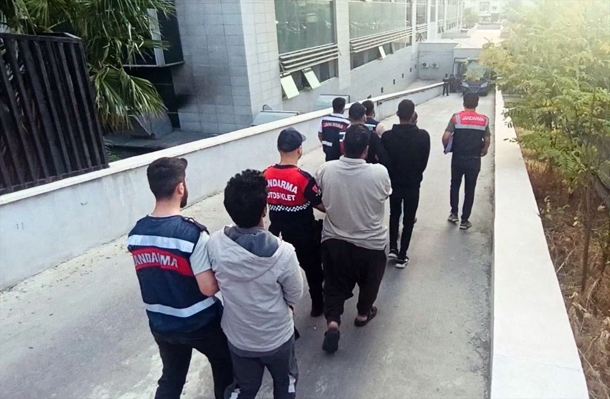 DEAŞ Üyesi 10 Şüpheli: 7 Tutuklandı