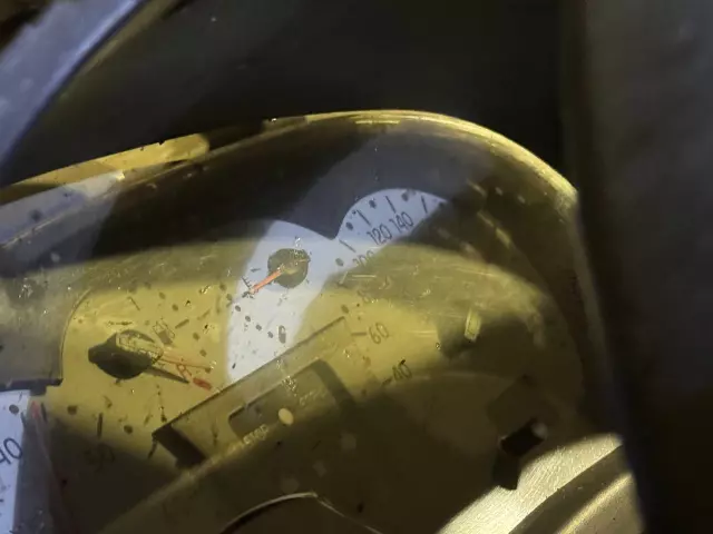 Tünelde feci kaza! Takılı kalan hız kadranı her şeyi anlatıyor Tünelde feci kaza! Takılı kalan hız kadranı her şeyi anlatıyor