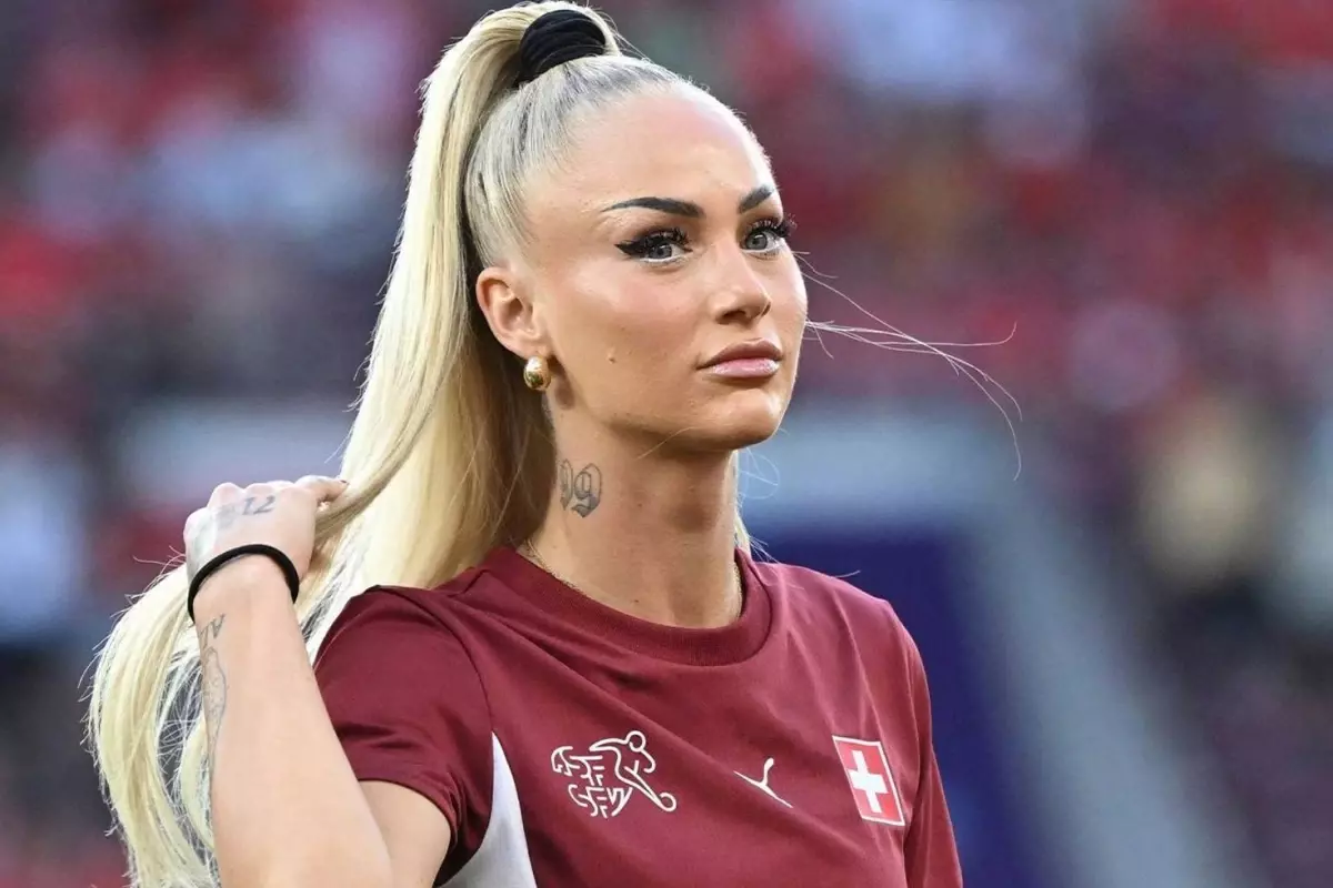 Ünlü futbolcu Alisha Lehmann\'ın evi soyuldu