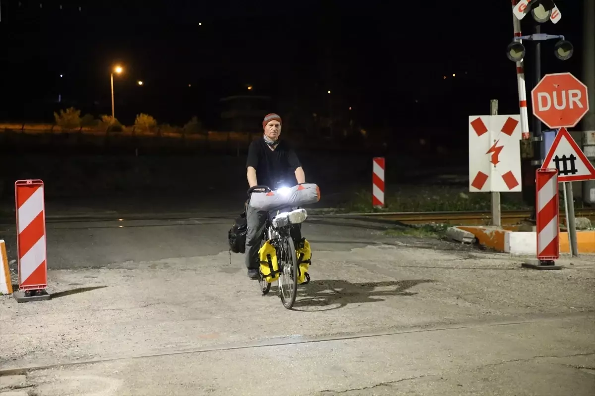 68 Yaşında Bisikletle Umre Yolculuğu