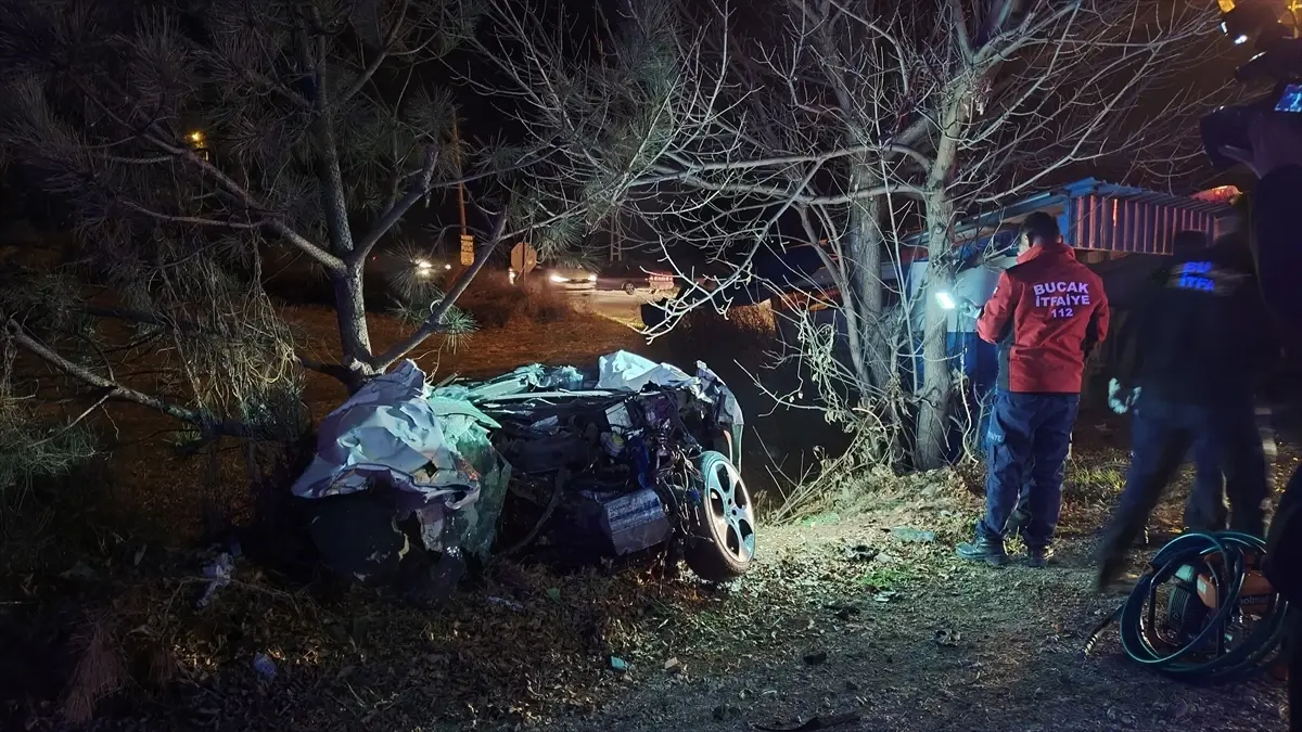 Bucak\'ta Kaza: 1 Ölü, 1 Yaralı