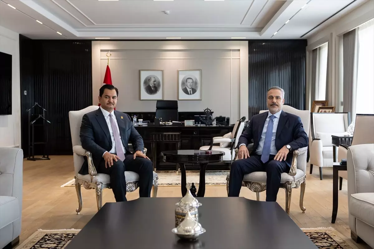 Hakan Fidan, Libya\'nın Hafter\'i ile Görüştü