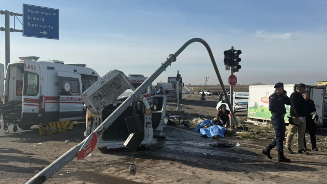 Diyarbakır'da 24 saatte katliam gibi iki kaza: 8 ölü, 14 yaralı