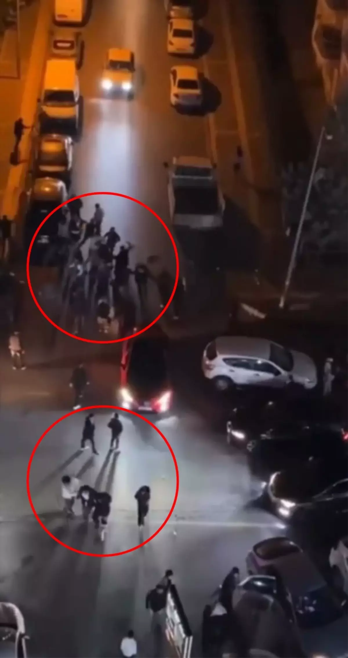 Diyarbakır\'da düğün salonu önünde silahlı kavga: 1 ölü, 3 yaralı