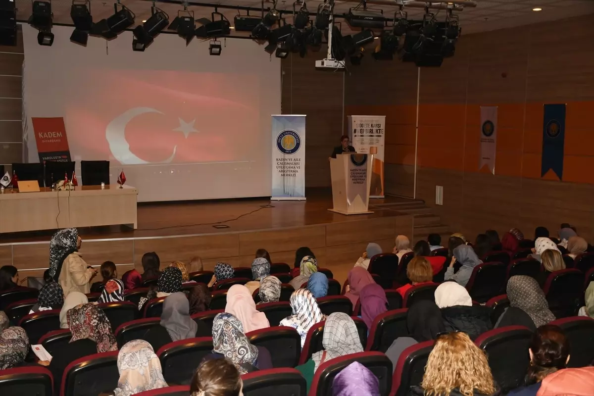 Diyarbakır\'da Kadına Yönelik Şiddet Paneli