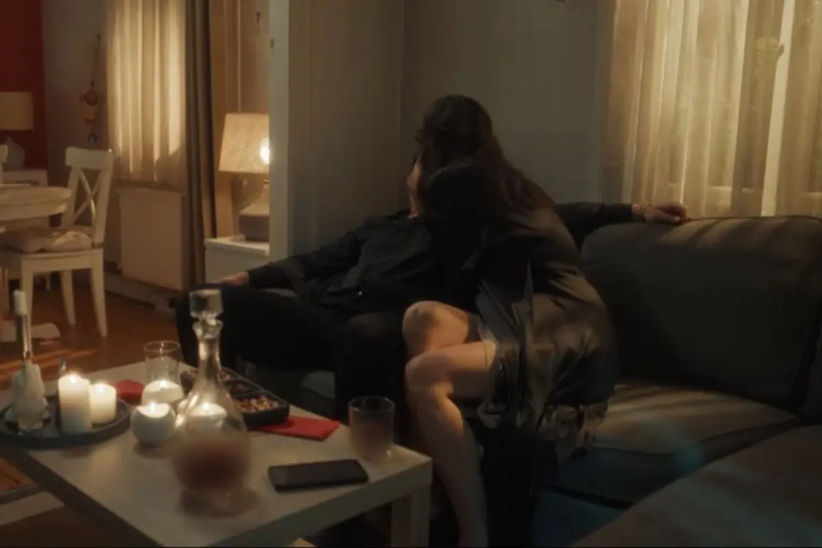 Eşref Rüya dizisindeki \'\'Ahlaksız teklif\'\' sahnesi izleyiciyi şoke etti